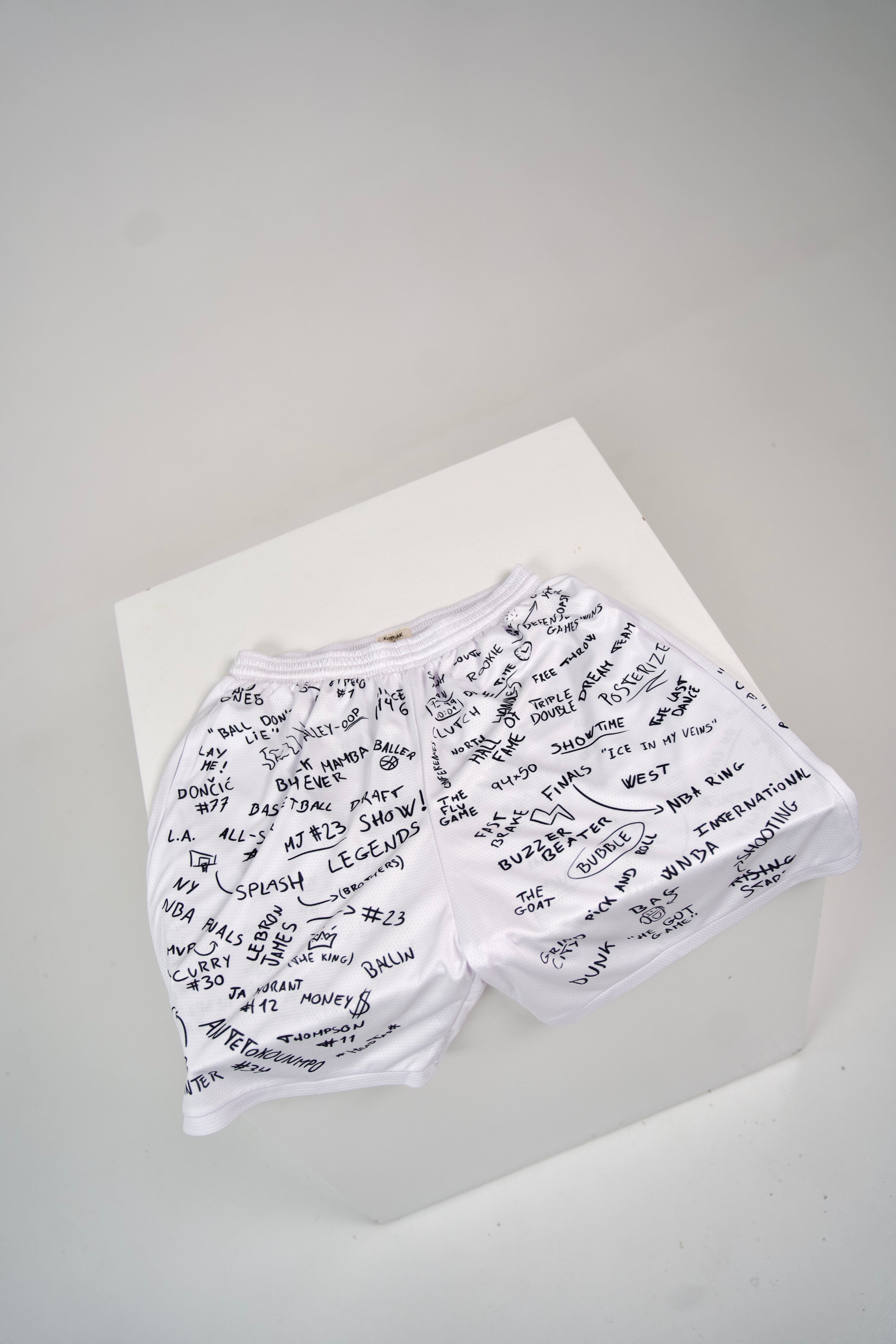 Białe Szorty (Graffiti Edition)