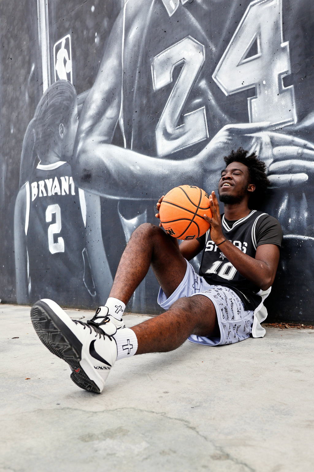 GREY SHORTS (SAN ANTONIO SPURS)